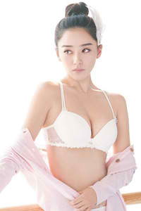八块腹肌男模跳舞